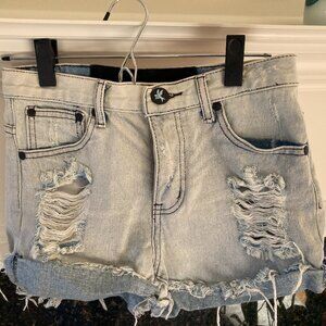 One Teaspoon Jean Denim Shorts Distressed  Button Fly Cuffed Raw hem, Size 26.